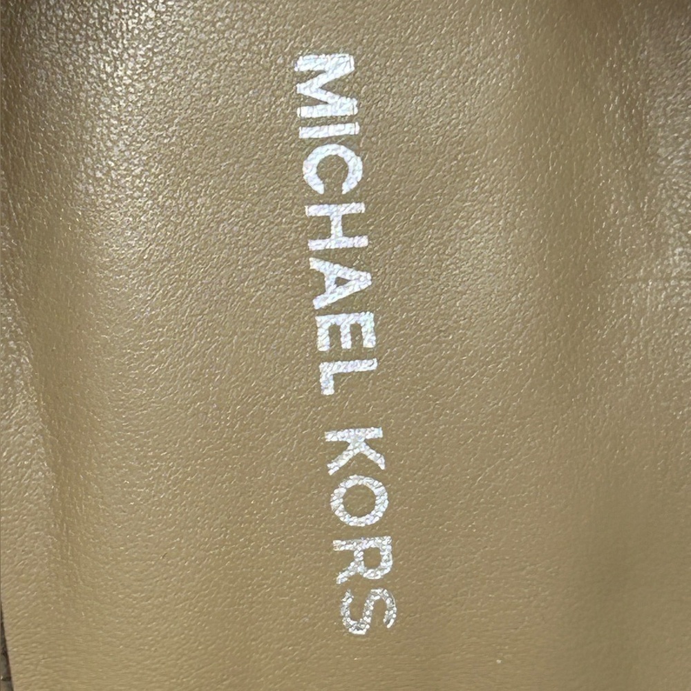 Michael Kors Dawn Suede Heeled Ankle Booties Light Sand Size 7M New With Box - Picture 11 of 13